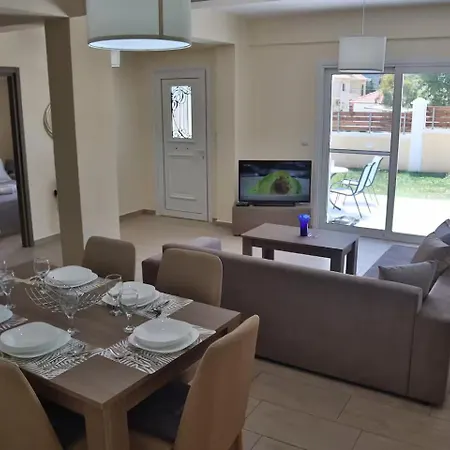 Olympia Villa Karavomylos